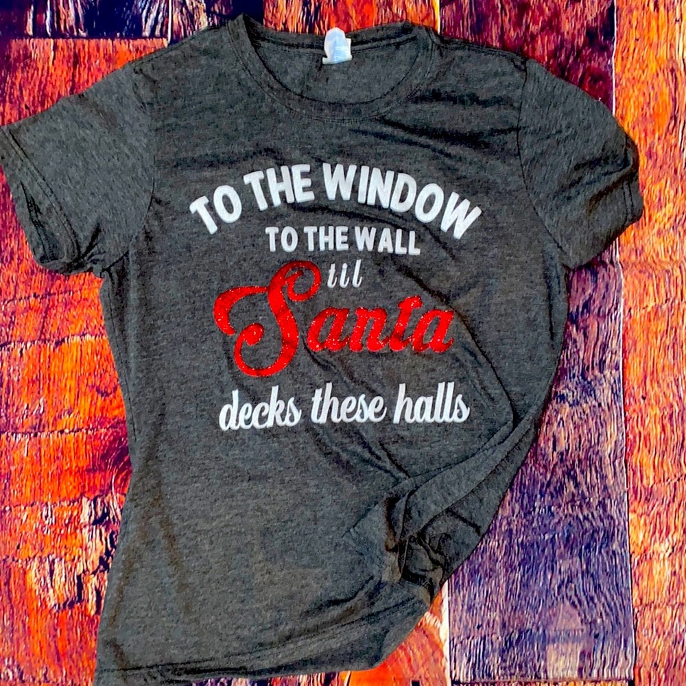 Funny Santa shirt size medium